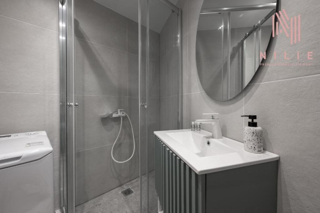 V1 Boutique Rooms, Nilie Hospitality Mgmt 塞萨洛尼基 外观 照片